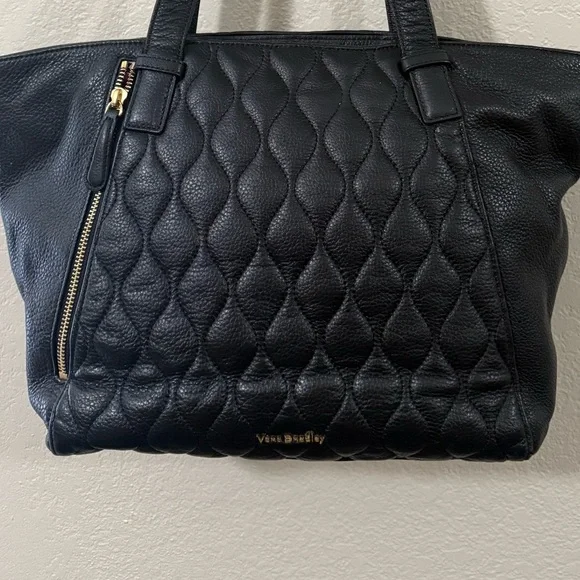 EUC Vera Bradley Small Avery Quilted Tote - Picture 2 of 8